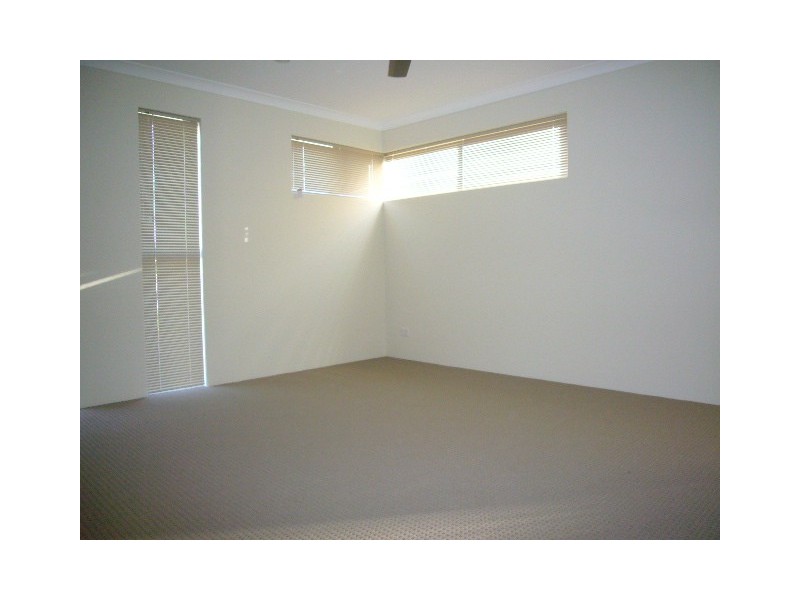 8 Alera Entrance, Wandina WA 6530