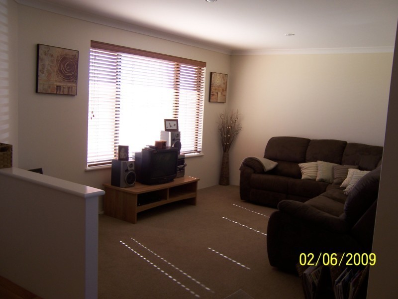19 Polwarth Pde, Deepdale WA 6532