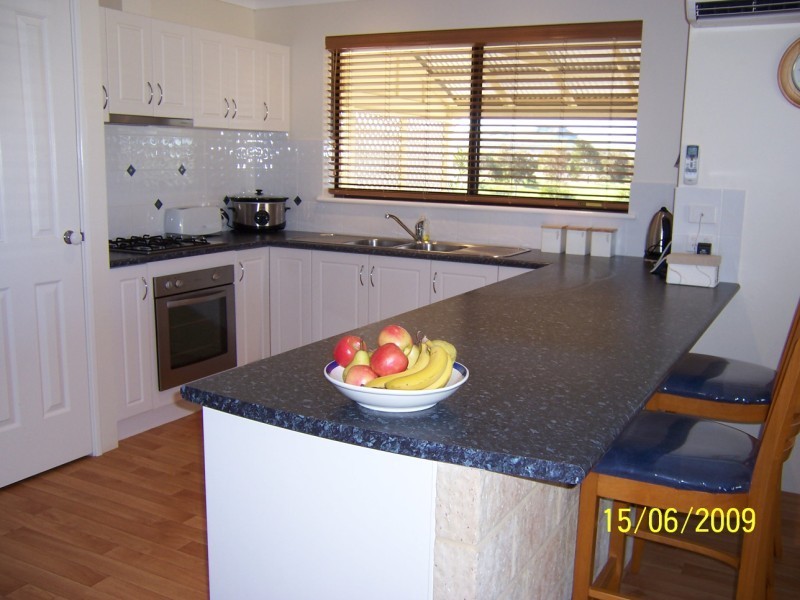 19 Polwarth Pde, Deepdale WA 6532