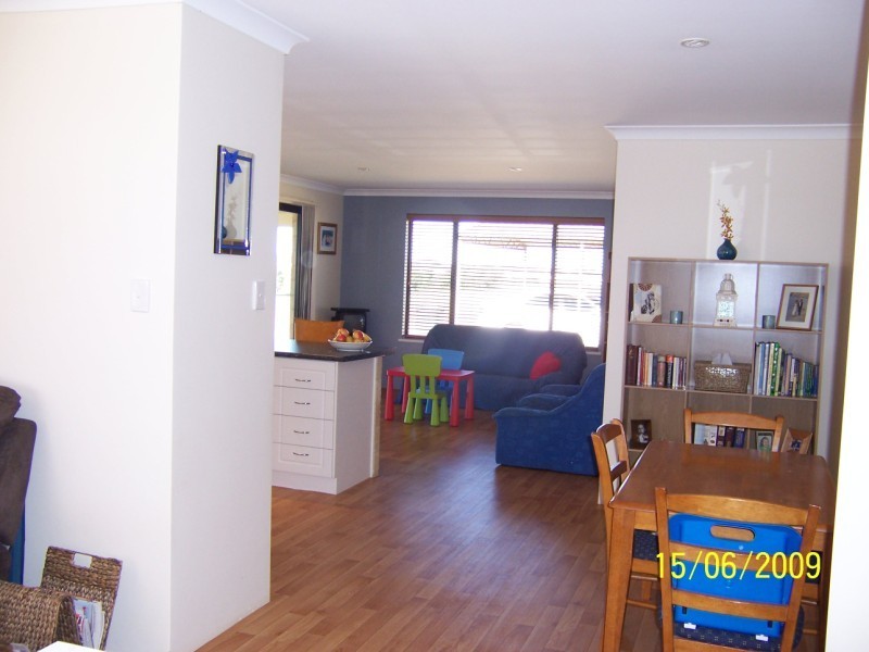19 Polwarth Pde, Deepdale WA 6532