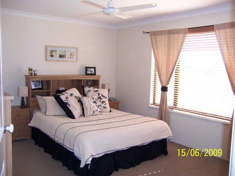 19 Polwarth Pde, Deepdale WA 6532