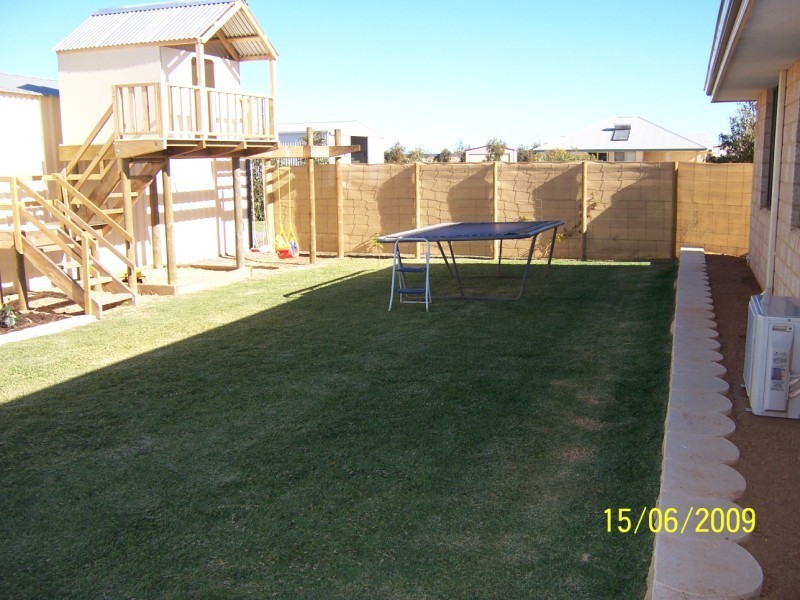 19 Polwarth Pde, Deepdale WA 6532