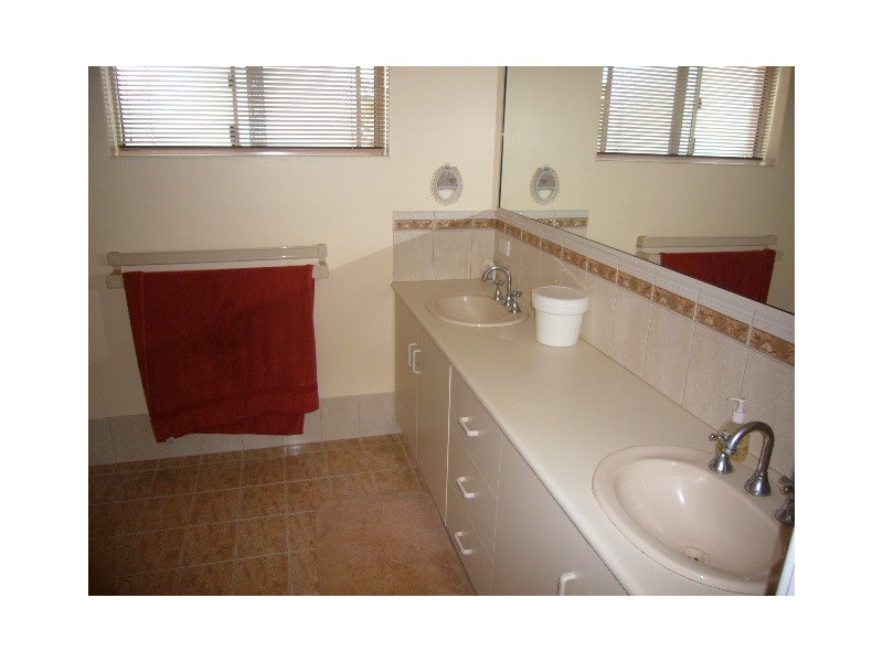 24 Polo Road, Deepdale WA 6532