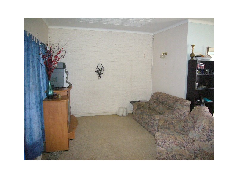 57b  Phelps St, Wonthella WA 6530