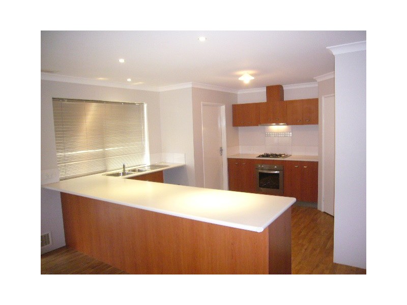 5 Fleetwing St, Wandina WA 6530