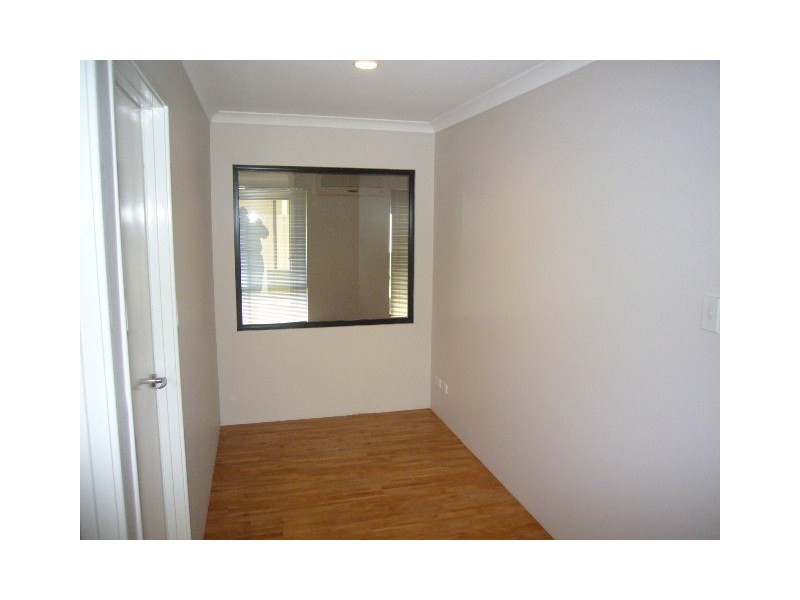 5 Fleetwing St, Wandina WA 6530