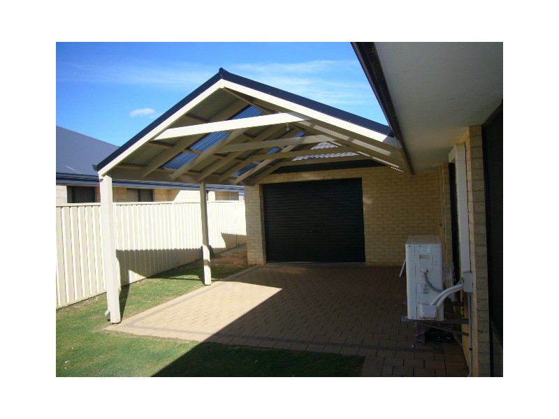 5 Fleetwing St, Wandina WA 6530