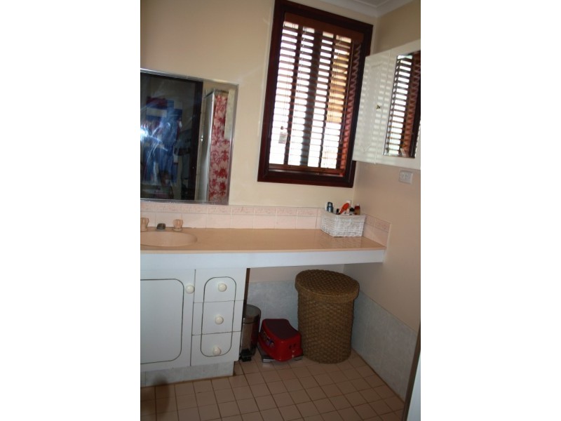 34658 Gilbert Road, Greenough WA 6532