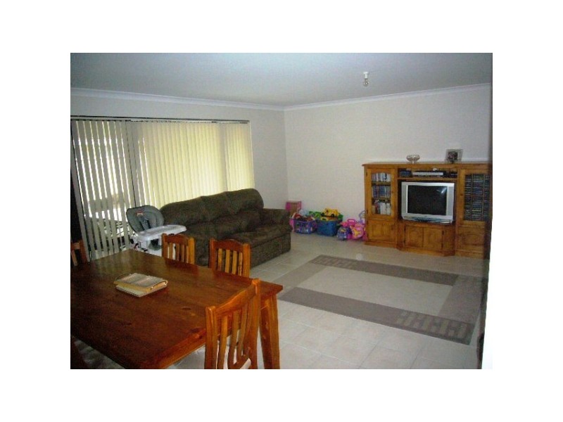 9 Schooner Pass, Glenfield WA 6532