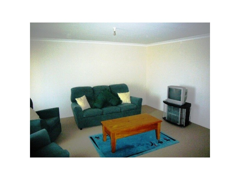 9 Schooner Pass, Glenfield WA 6532