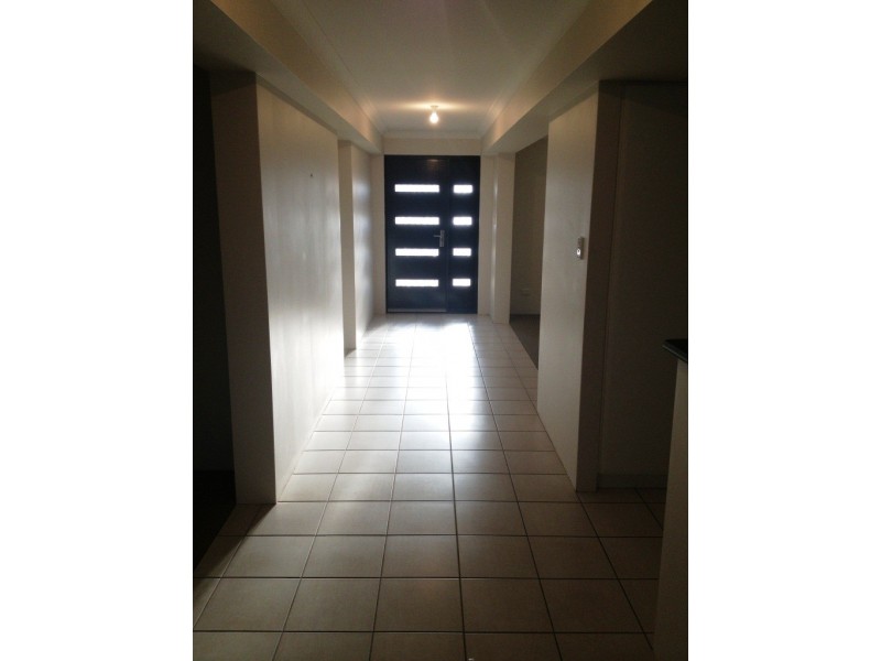 9 Schooner Pass, Glenfield WA 6532