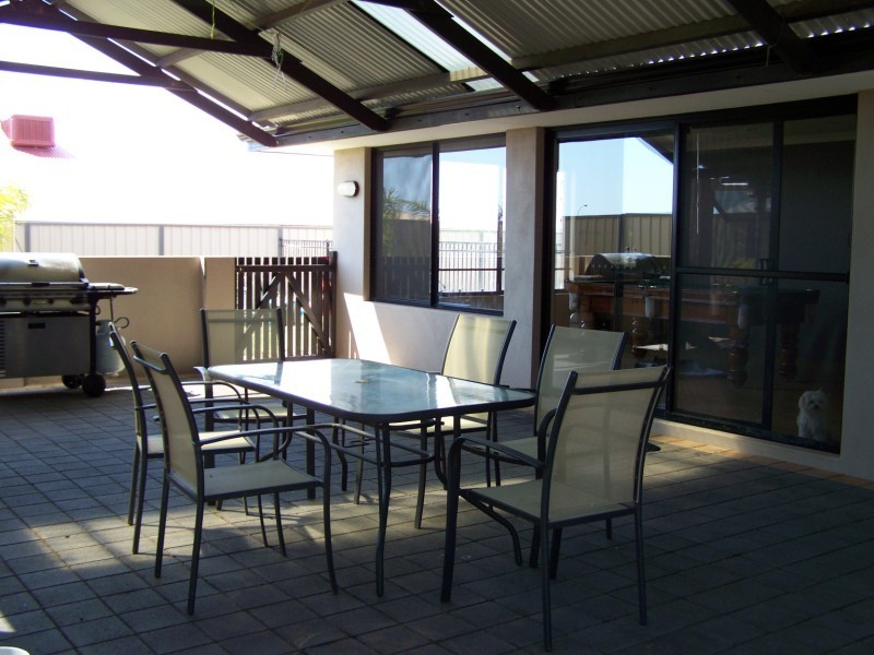 49 Columbus Blvd, Wandina WA 6530