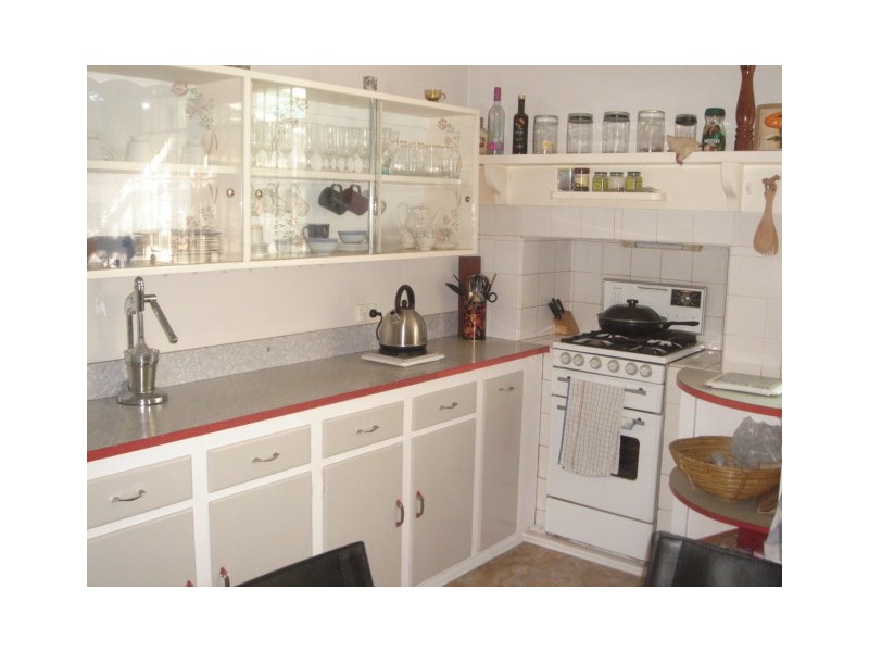 220 Third Street, Wonthella WA 6530