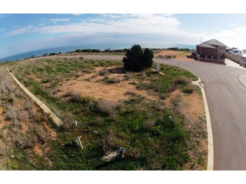 2 Highland Loop, Wandina WA 6530