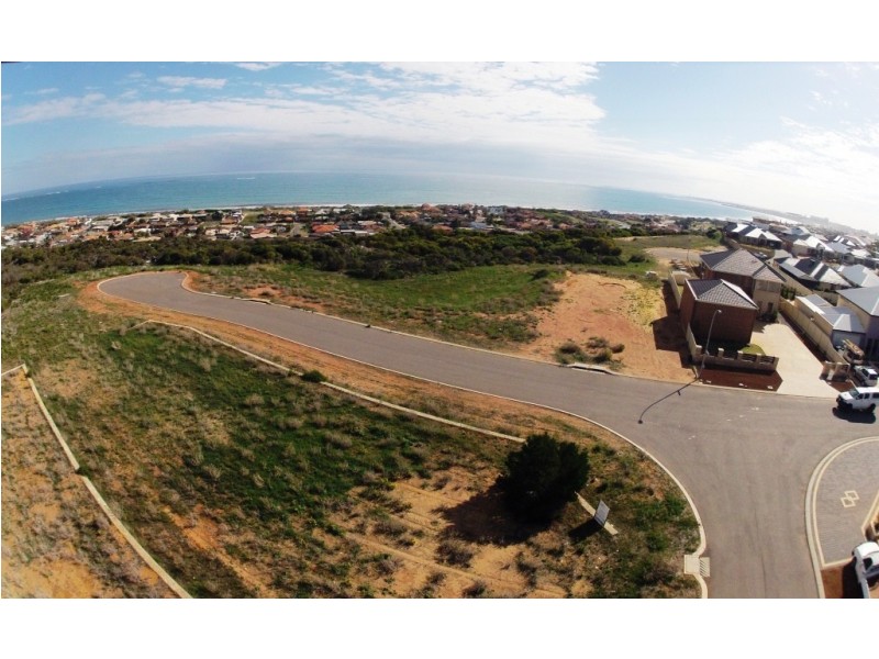 2 Highland Loop, Wandina WA 6530