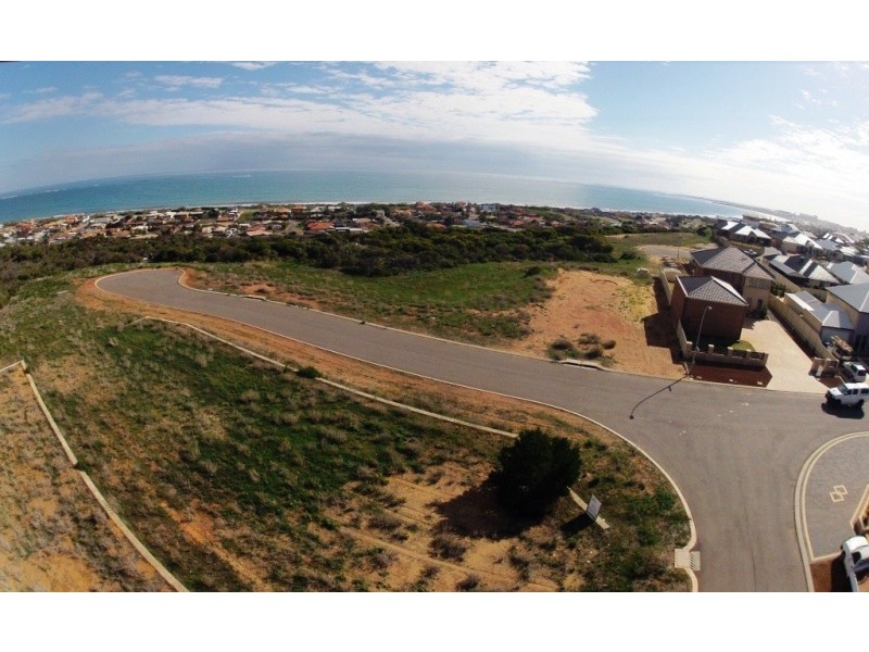 2 Highland Loop, Wandina WA 6530