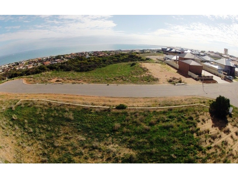 2 Highland Loop, Wandina WA 6530