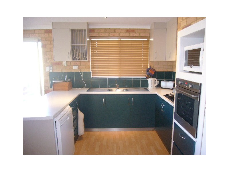 8 Teviot Close, Cape Burney WA 6532