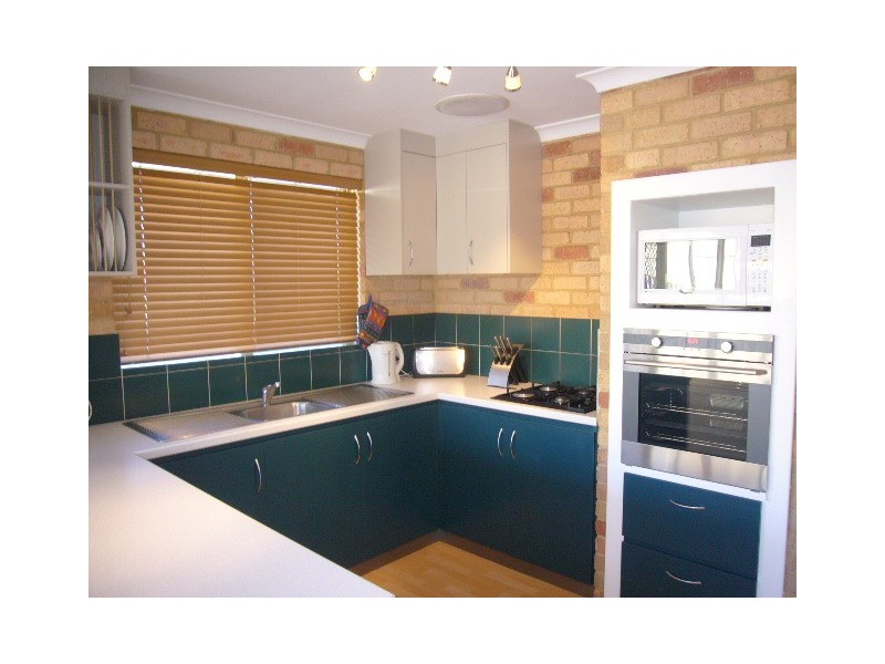 8 Teviot Close, Cape Burney WA 6532