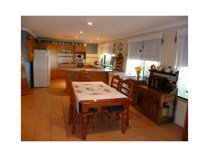 42 Waterfront Circle, Drummond Cove WA 6532