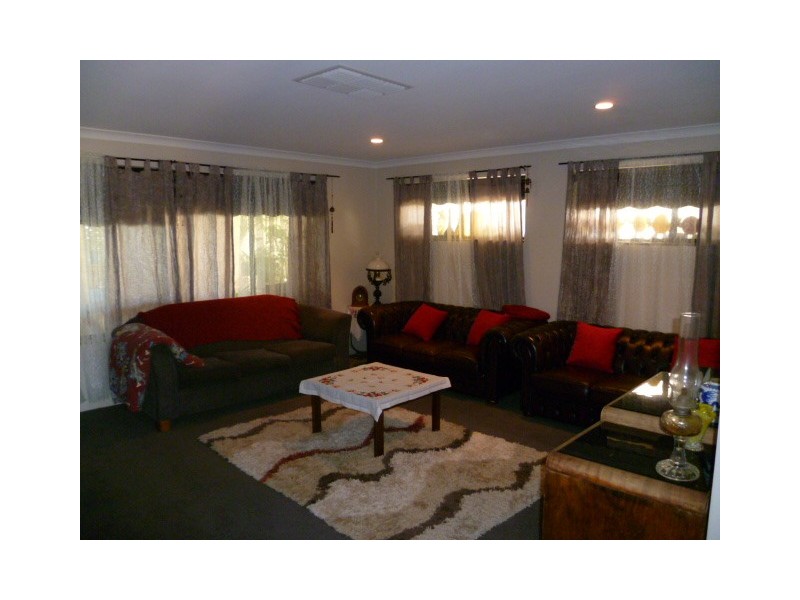 42 Waterfront Circle, Drummond Cove WA 6532