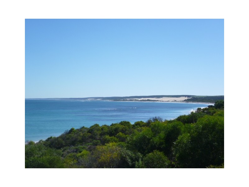 42 Waterfront Circle, Drummond Cove WA 6532