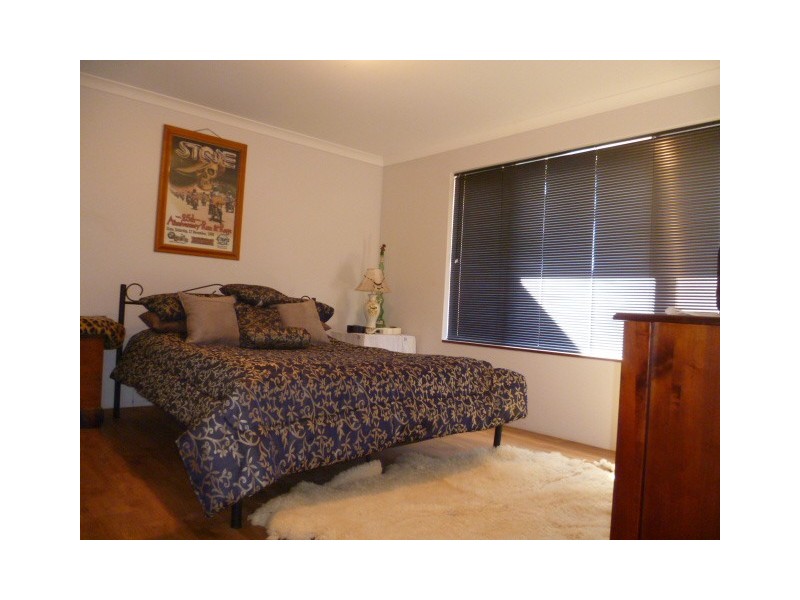 42 Waterfront Circle, Drummond Cove WA 6532