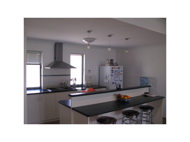 3 Tartan Place, Wandina WA 6530