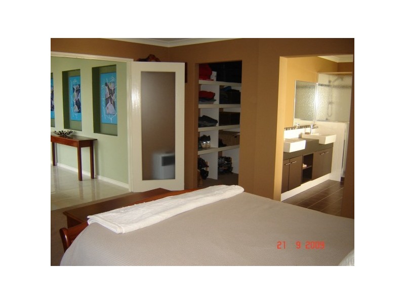 10 Ajax Drive, Wandina WA 6530