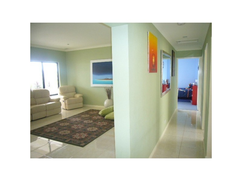 10 Ajax Drive, Wandina WA 6530