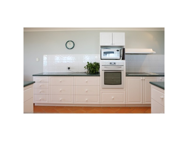 33 Glendinning Road, Tarcoola Beach WA 6530