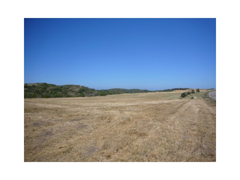 23 African Reef Blvd, Greenough WA 6532