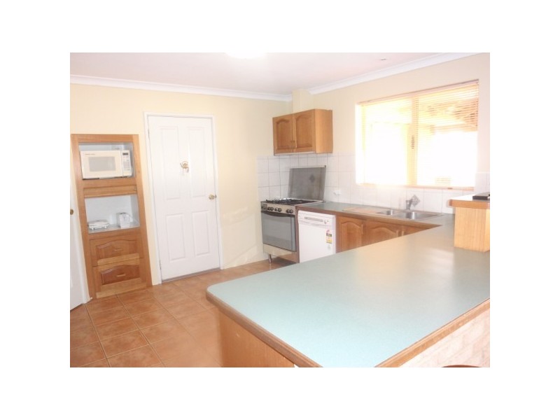 1 Begonia Court, Strathalbyn WA 6530