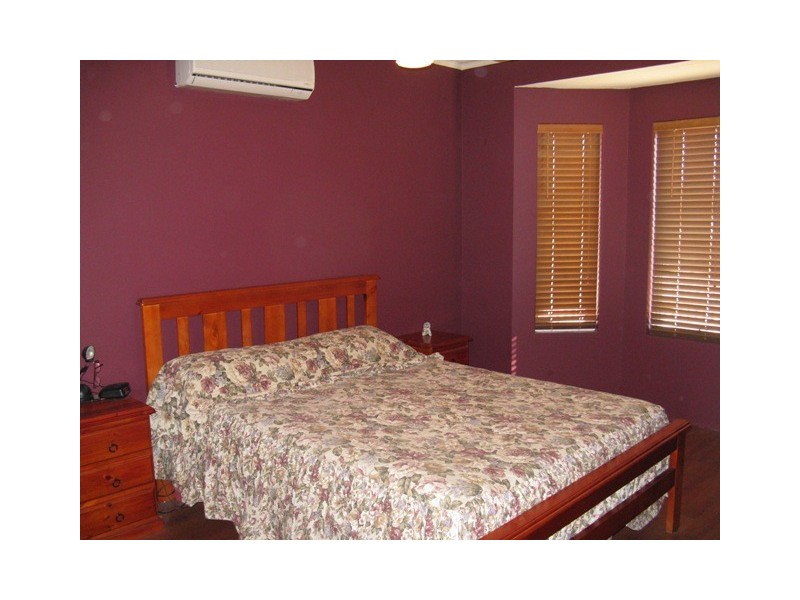 26 Broadbank Lane, Beachlands WA 6530