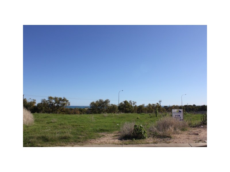 39 Oceanside Drive, Wandina WA 6530