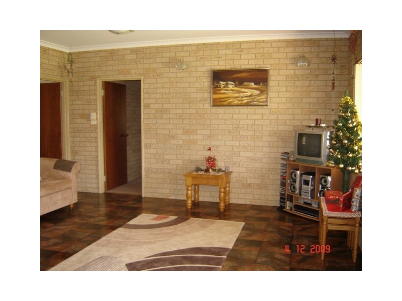 33 Sunnybanks Drive, Strathalbyn WA 6530