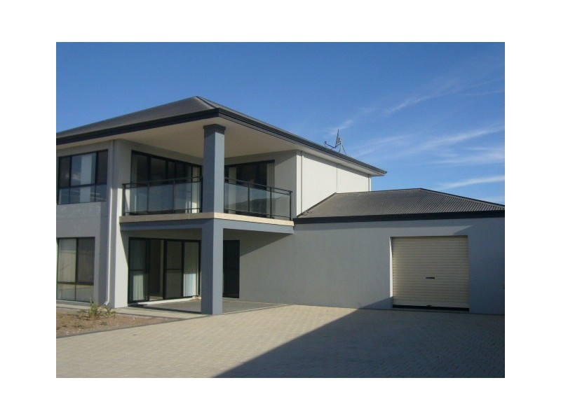 4 Derna Parade, Wandina WA 6530