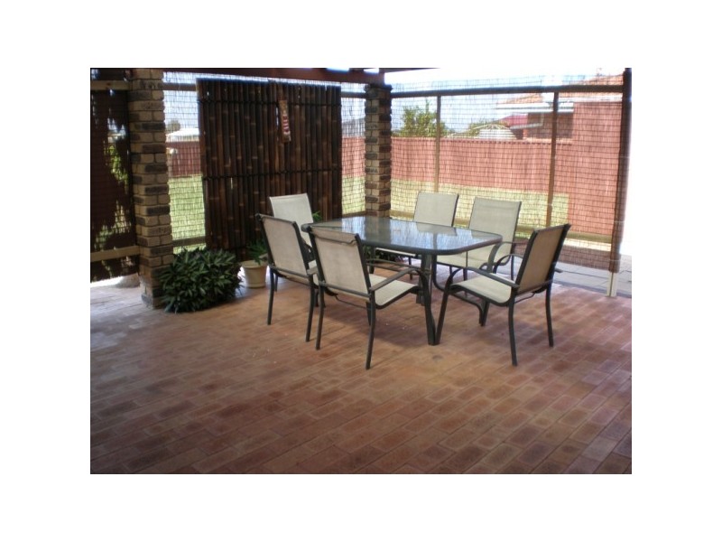 16 Jabiru Way, Waggrakine WA 6530