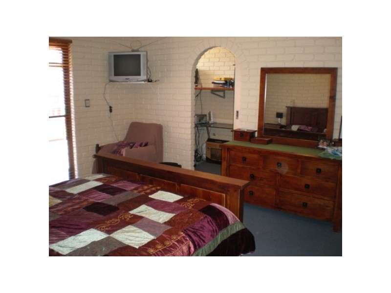 16 Jabiru Way, Waggrakine WA 6530