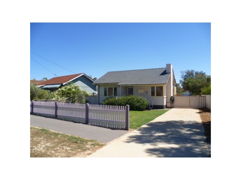 118 Fraser Street, Beachlands WA 6530