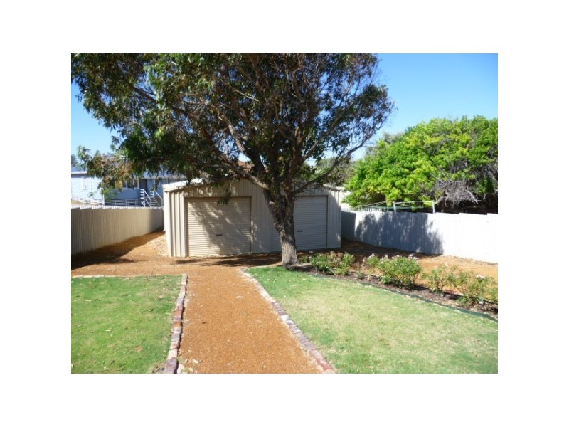 118 Fraser Street, Beachlands WA 6530