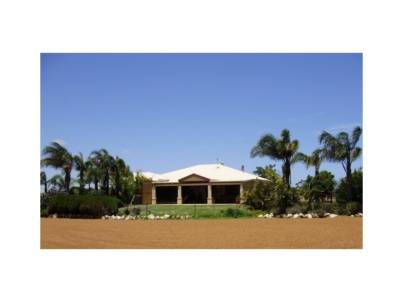 2 Polwarth Parade, Deepdale WA 6532