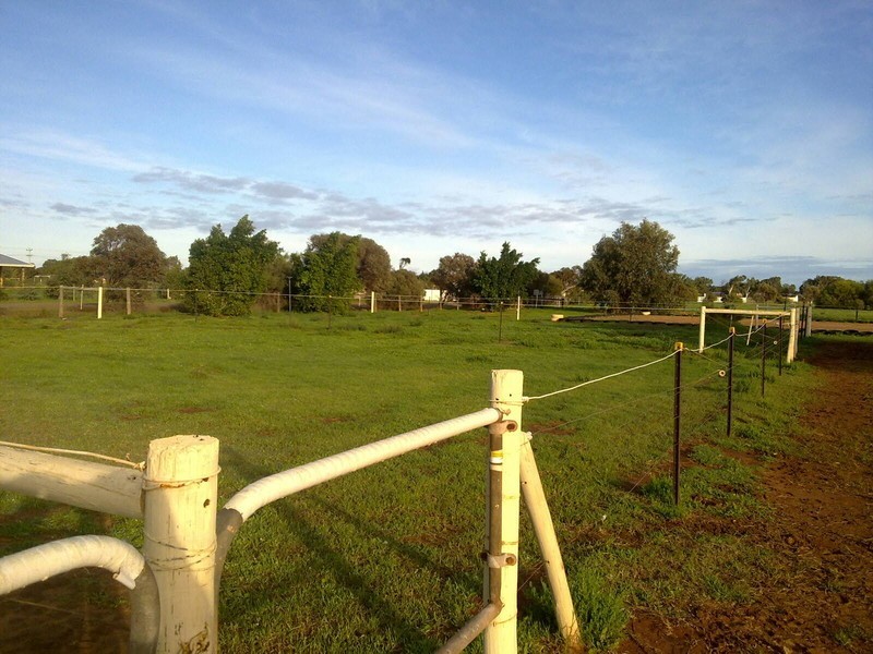 2 Polwarth Parade, Deepdale WA 6532