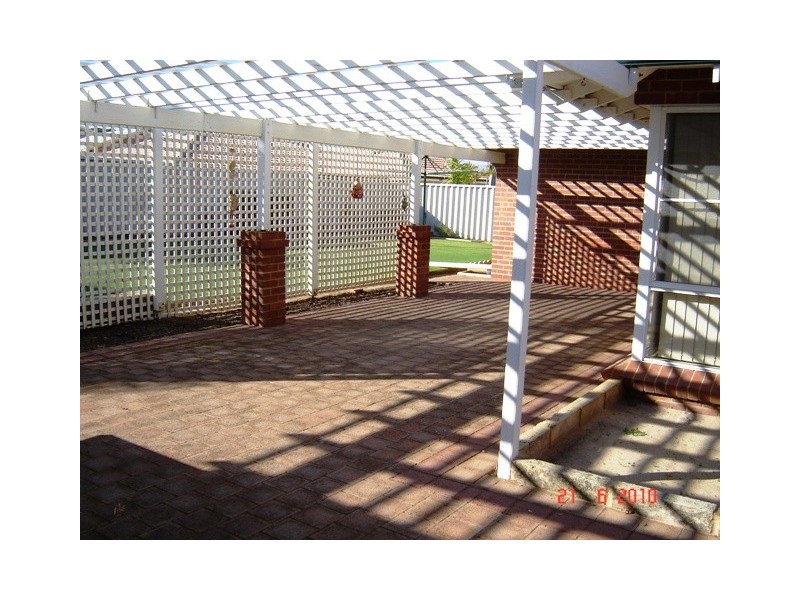 33 Seaview Blvd, Wandina WA 6530