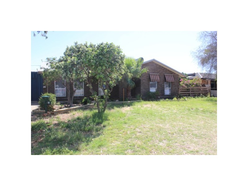 2 Nerrel Street, Waggrakine WA 6530