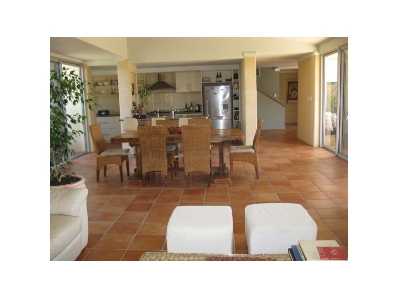 14 Sheldon Place, Tarcoola Beach WA 6530