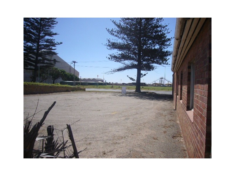 311-315 Marine Terrace, Geraldton WA 6530