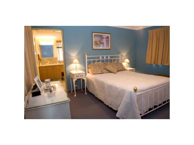 214 Giles Road, Moonyoonooka WA 6532