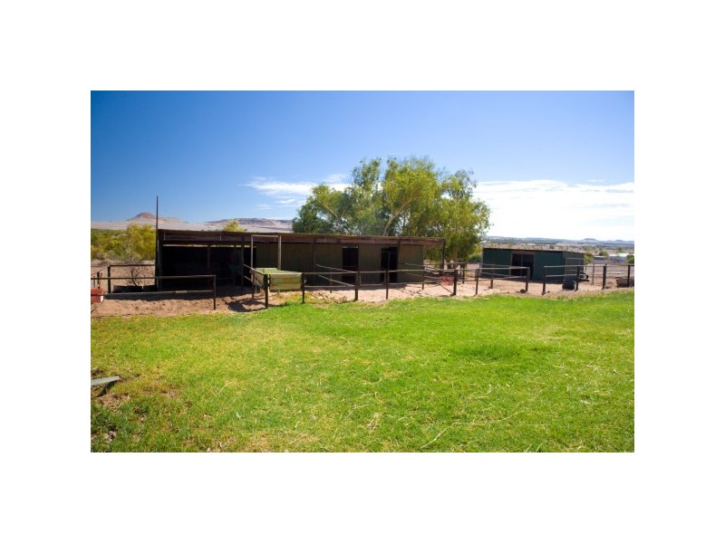 214 Giles Road, Moonyoonooka WA 6532