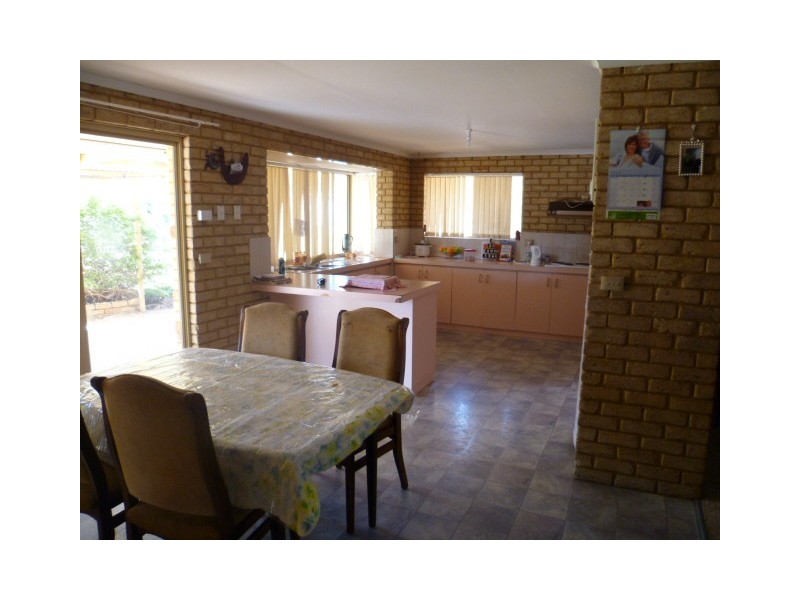 11 Joshua Way, Karloo WA 6530